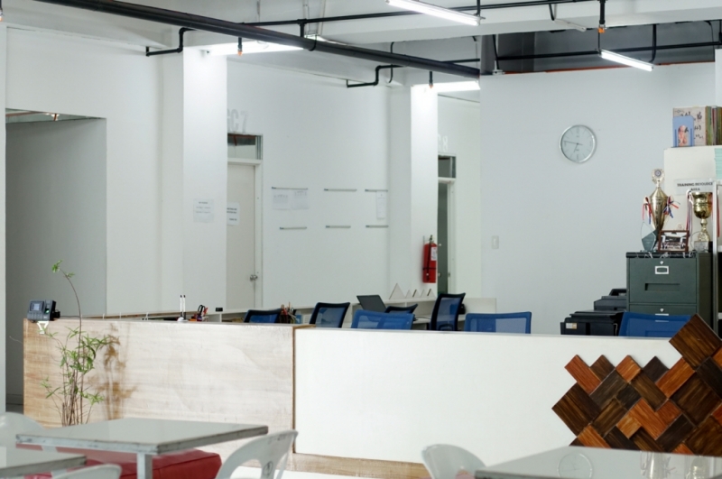 フィリピン留学 Cebu21 - E-Room Language Center-School building-21